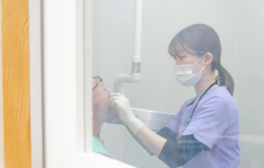 口腔内診査イメージ